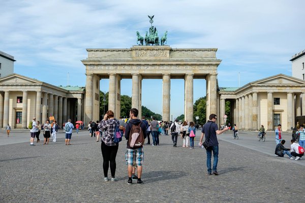 Welche Reisebüros haben die günstigsten Tourismusangebote?